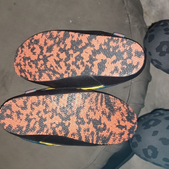 Men's Yellow and Blue  Moccsin Slippers Size 10 - Picture 7 of 8